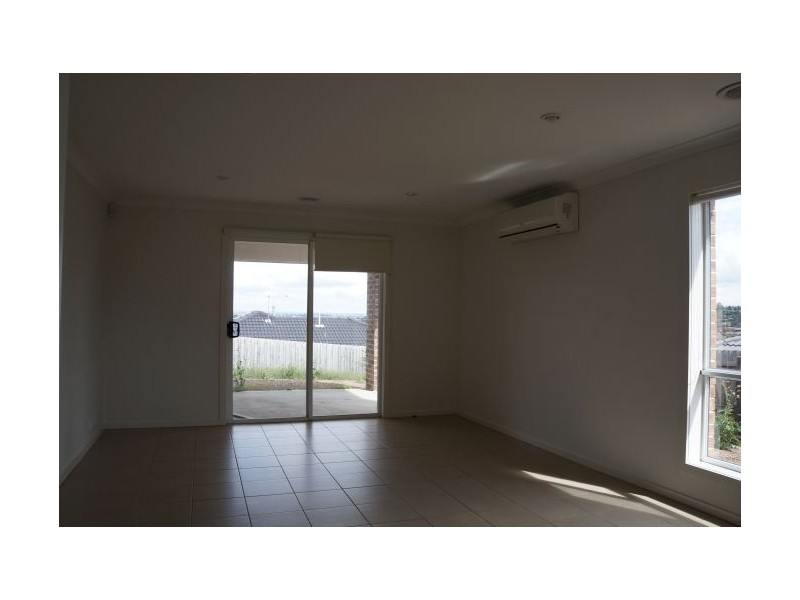 37 Manna Gum Drive, Pakenham VIC 3810