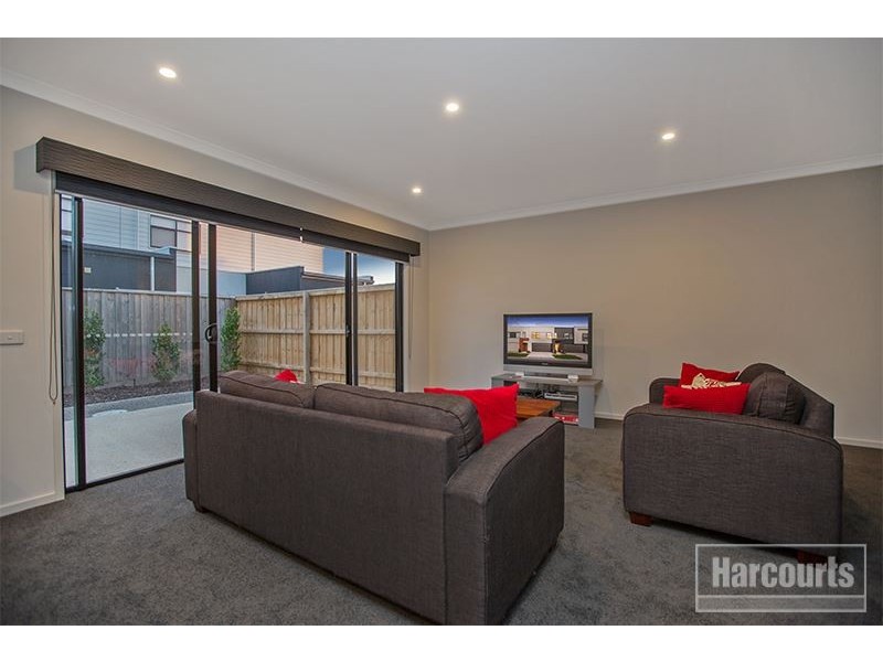 32 Officedale Road, Officer VIC 3809