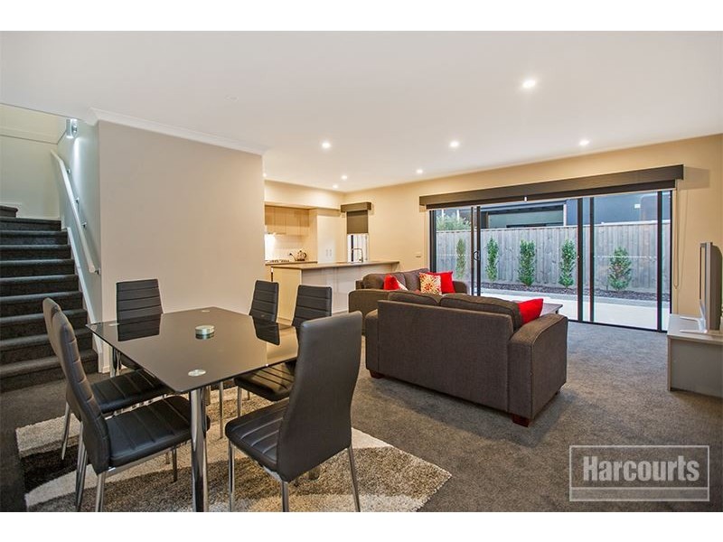 32 Officedale Road, Officer VIC 3809