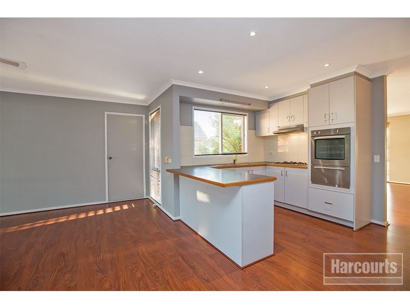 13 Duncan Drive, Pakenham VIC 3810