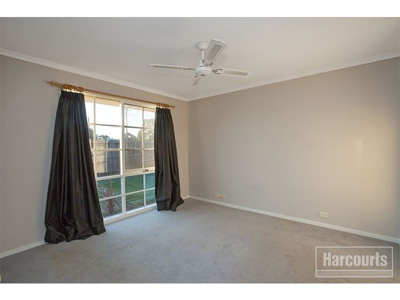 13 Duncan Drive, Pakenham VIC 3810