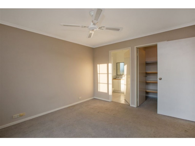 13 Duncan Drive, Pakenham VIC 3810