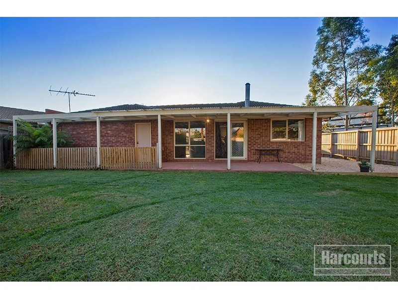 13 Duncan Drive, Pakenham VIC 3810