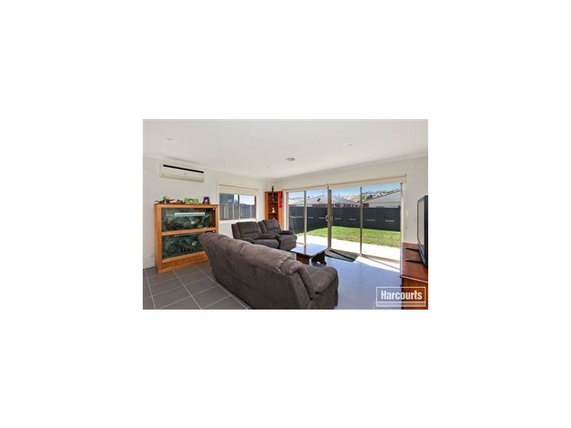 11 Maya Street, Pakenham VIC 3810