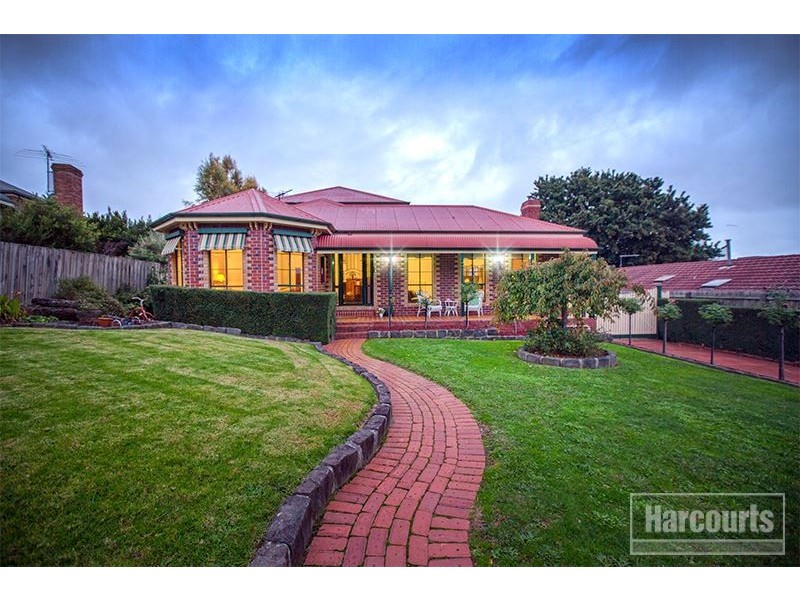 12 Andrew Court, Pakenham VIC 3810