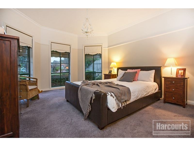 12 Andrew Court, Pakenham VIC 3810