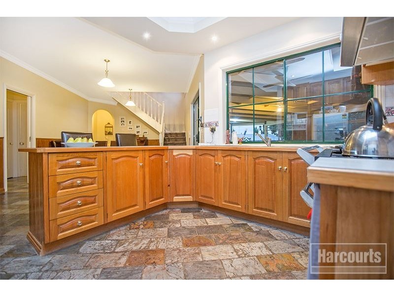 12 Andrew Court, Pakenham VIC 3810