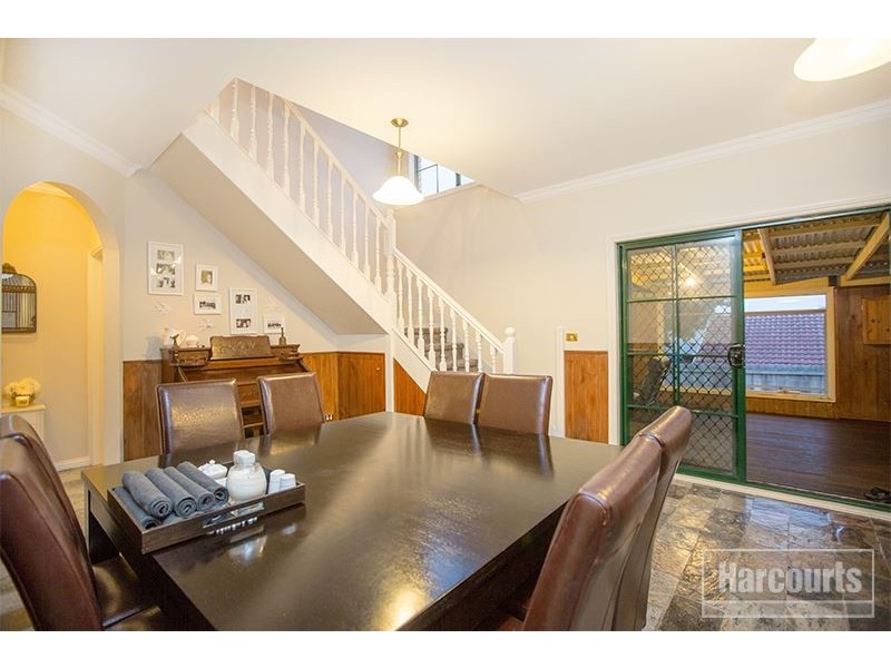 12 Andrew Court, Pakenham VIC 3810