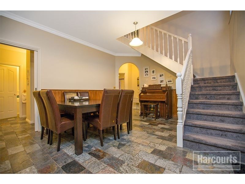 12 Andrew Court, Pakenham VIC 3810