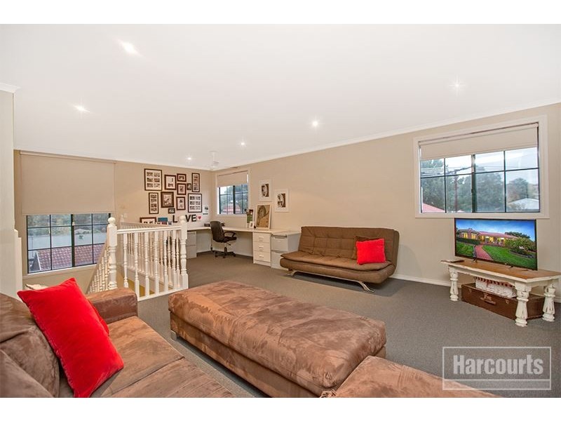 12 Andrew Court, Pakenham VIC 3810