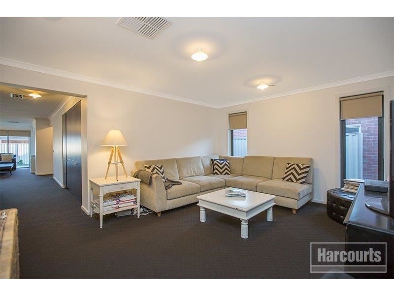 53 Victory Drive, Pakenham VIC 3810