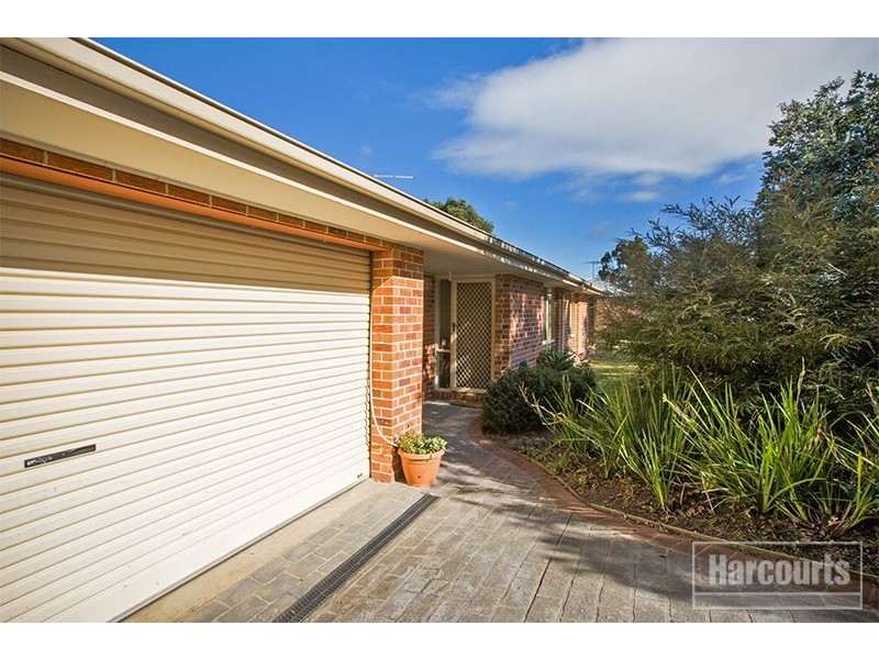 2 Tonia Court, Pakenham VIC 3810