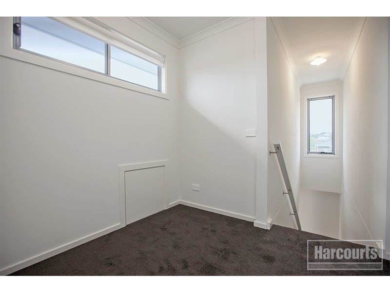 4/40-44 Golf Links Road, Berwick VIC 3806