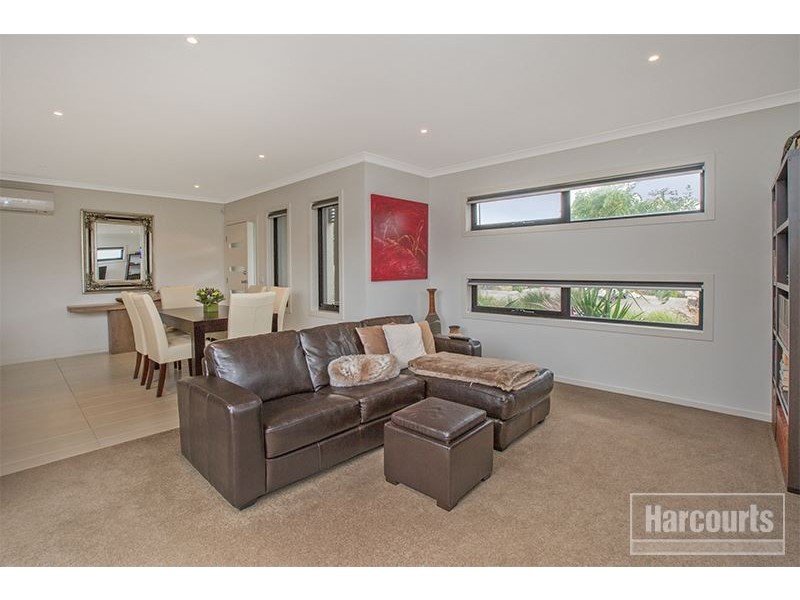 31 Flemington Rise, Officer VIC 3809