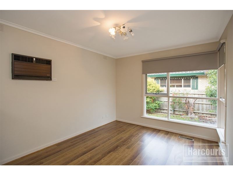 12 Henry Street, Pakenham VIC 3810