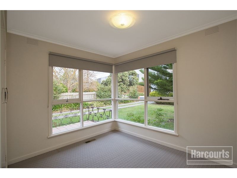 12 Henry Street, Pakenham VIC 3810