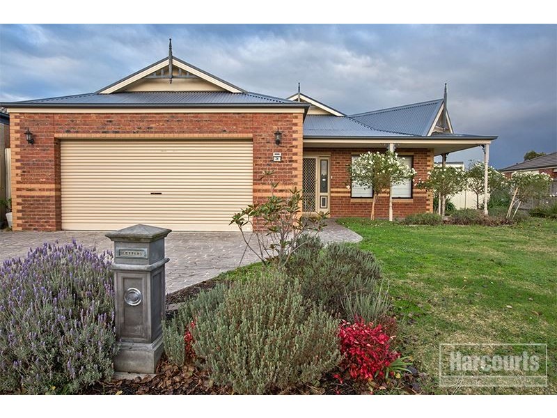 24 Henry Lawson Drive, Pakenham VIC 3810