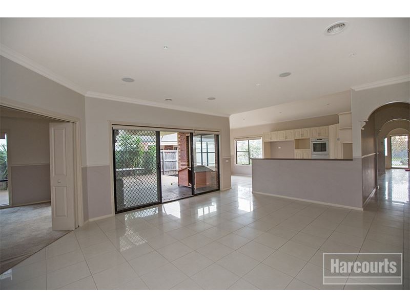 24 Henry Lawson Drive, Pakenham VIC 3810