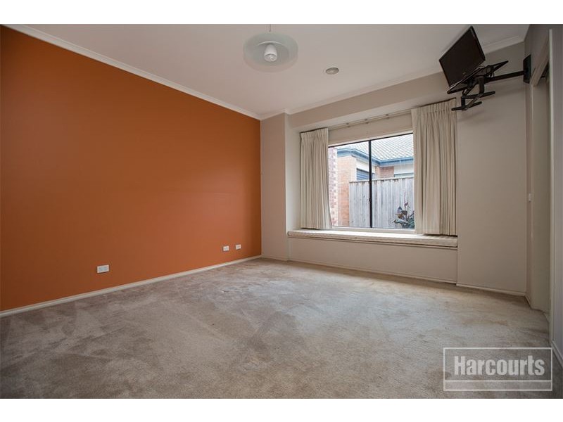 24 Henry Lawson Drive, Pakenham VIC 3810