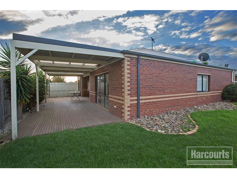 24 Henry Lawson Drive, Pakenham VIC 3810