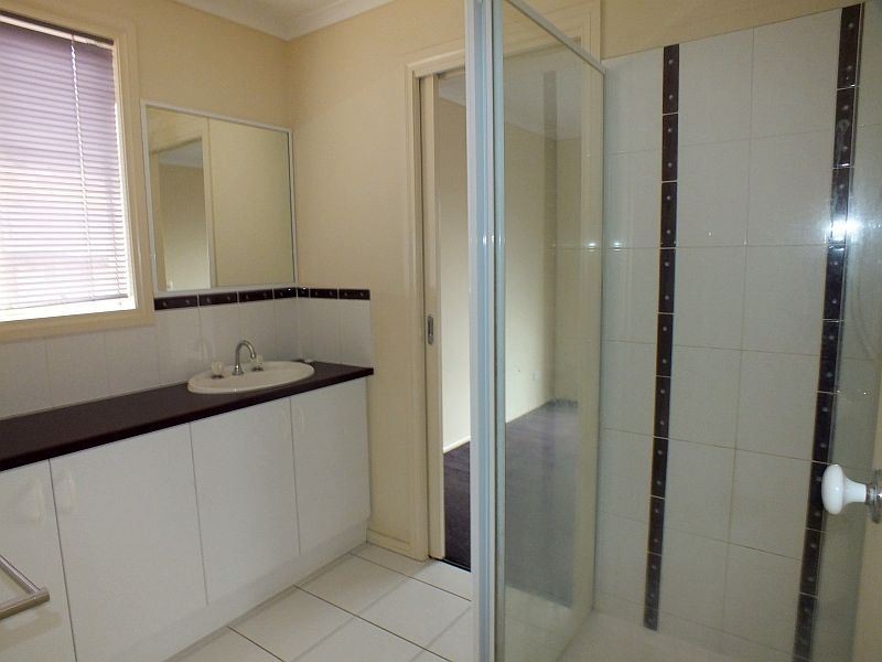 22 Wakenshaw Crescent, Pakenham VIC 3810