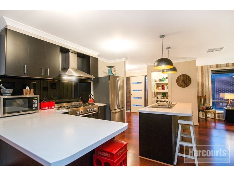 30 Ash Crescent, Pakenham VIC 3810