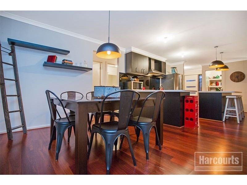 30 Ash Crescent, Pakenham VIC 3810