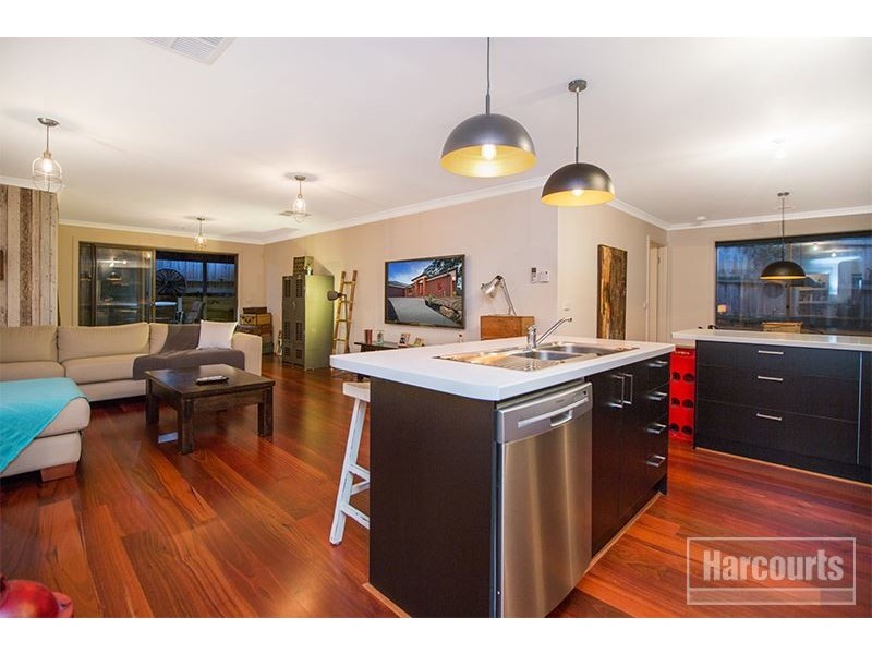 30 Ash Crescent, Pakenham VIC 3810