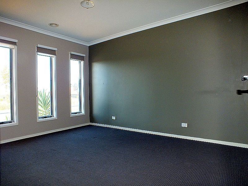 42 Everly Circuit, Pakenham VIC 3810