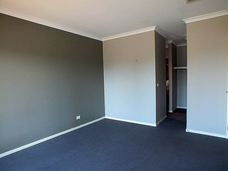 42 Everly Circuit, Pakenham VIC 3810