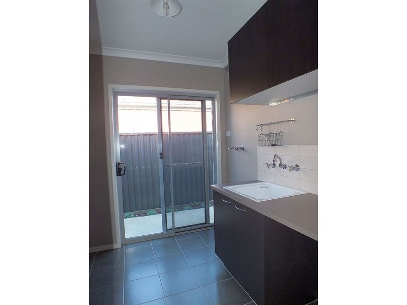 42 Everly Circuit, Pakenham VIC 3810