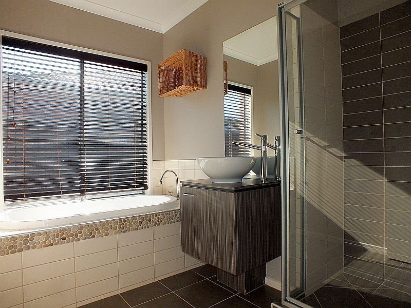 42 Everly Circuit, Pakenham VIC 3810