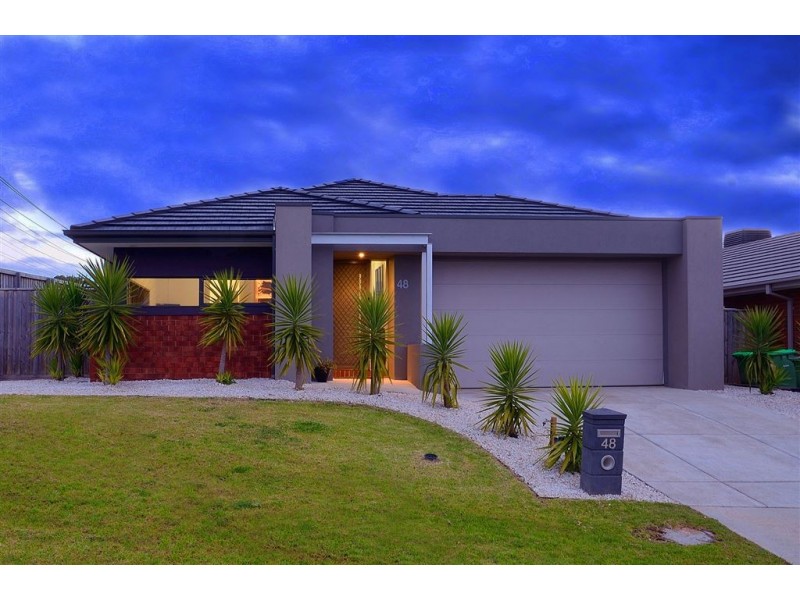 48 Central Avenue, Pakenham VIC 3810