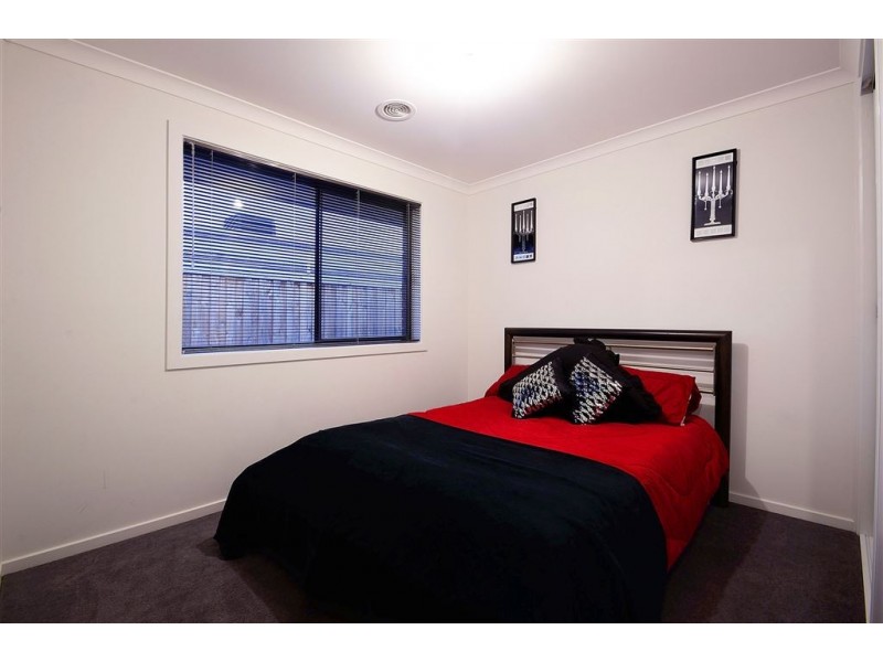 48 Central Avenue, Pakenham VIC 3810