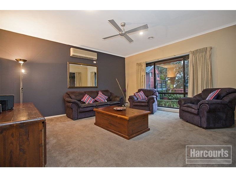 2 Ralron Court, Pakenham VIC 3810