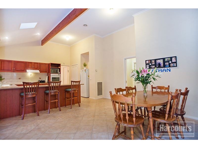 2 Ralron Court, Pakenham VIC 3810