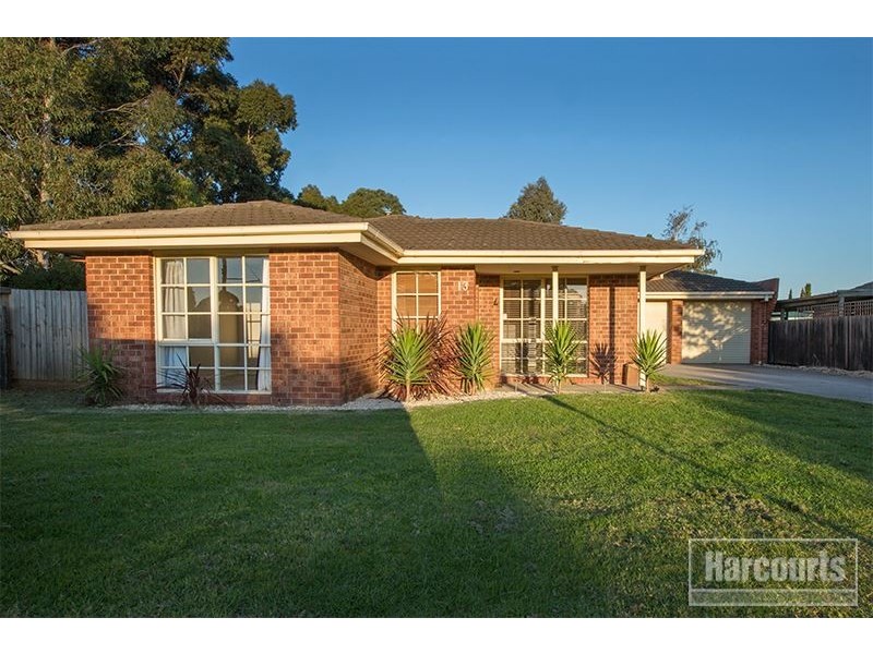13 Duncan Drive, Pakenham VIC 3810