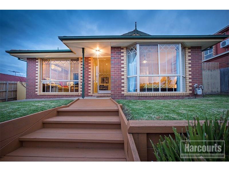 124 Eagle Drive, Pakenham VIC 3810