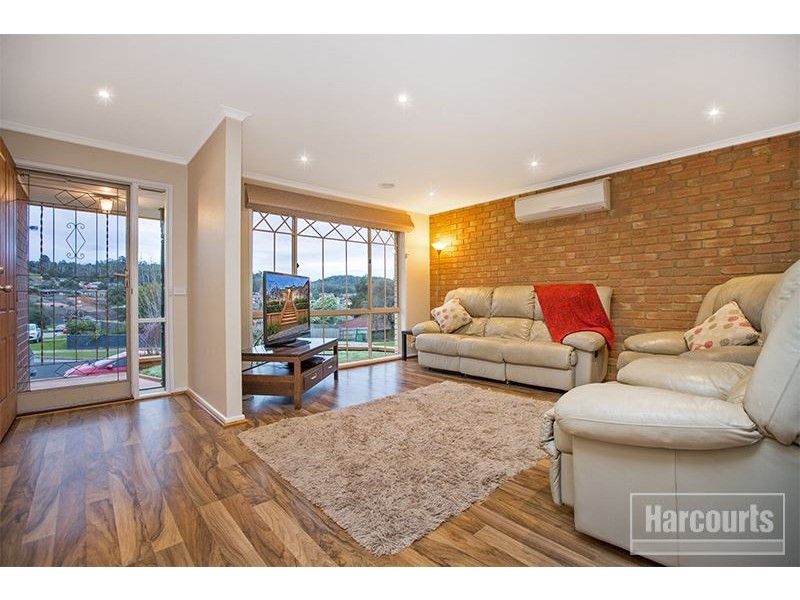 124 Eagle Drive, Pakenham VIC 3810