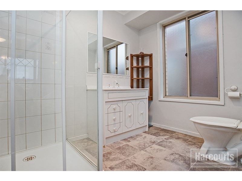 124 Eagle Drive, Pakenham VIC 3810