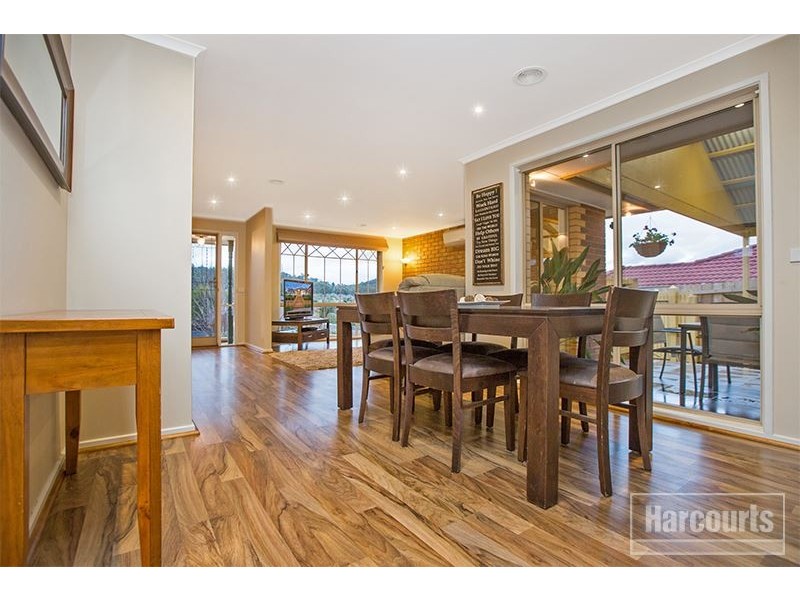 124 Eagle Drive, Pakenham VIC 3810