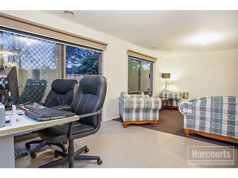 19/108 Ahern Road, Pakenham VIC 3810