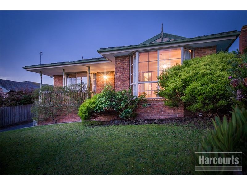 9 Settlers Hill Rise, Pakenham VIC 3810