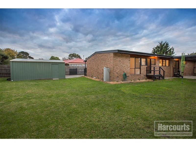 11 Adam Court, Pakenham VIC 3810
