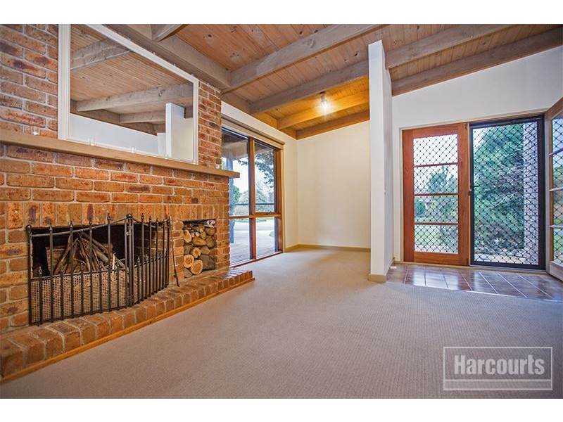 11 Adam Court, Pakenham VIC 3810