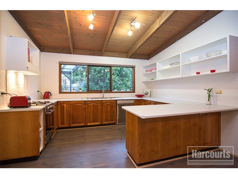 11 Adam Court, Pakenham VIC 3810