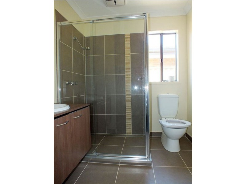 34 Warbler Street, Pakenham VIC 3810