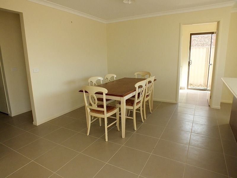 34 Warbler Street, Pakenham VIC 3810