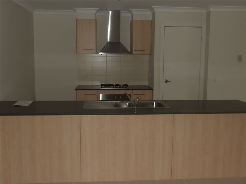 36 Victoria Place, Pakenham VIC 3810