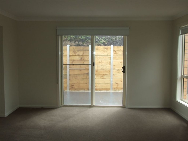 36 Victoria Place, Pakenham VIC 3810